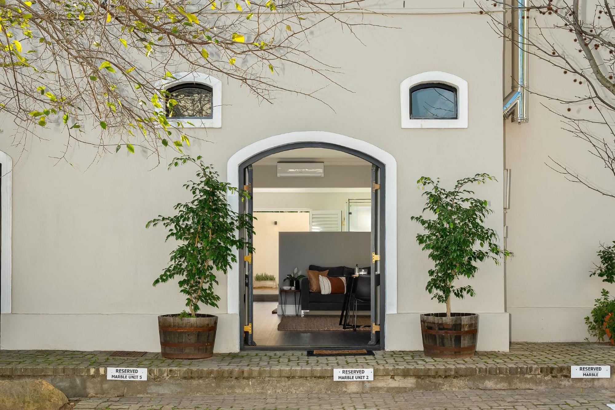 Luxury Franschhoek Getaway Next To Winetram Екстер'єр фото